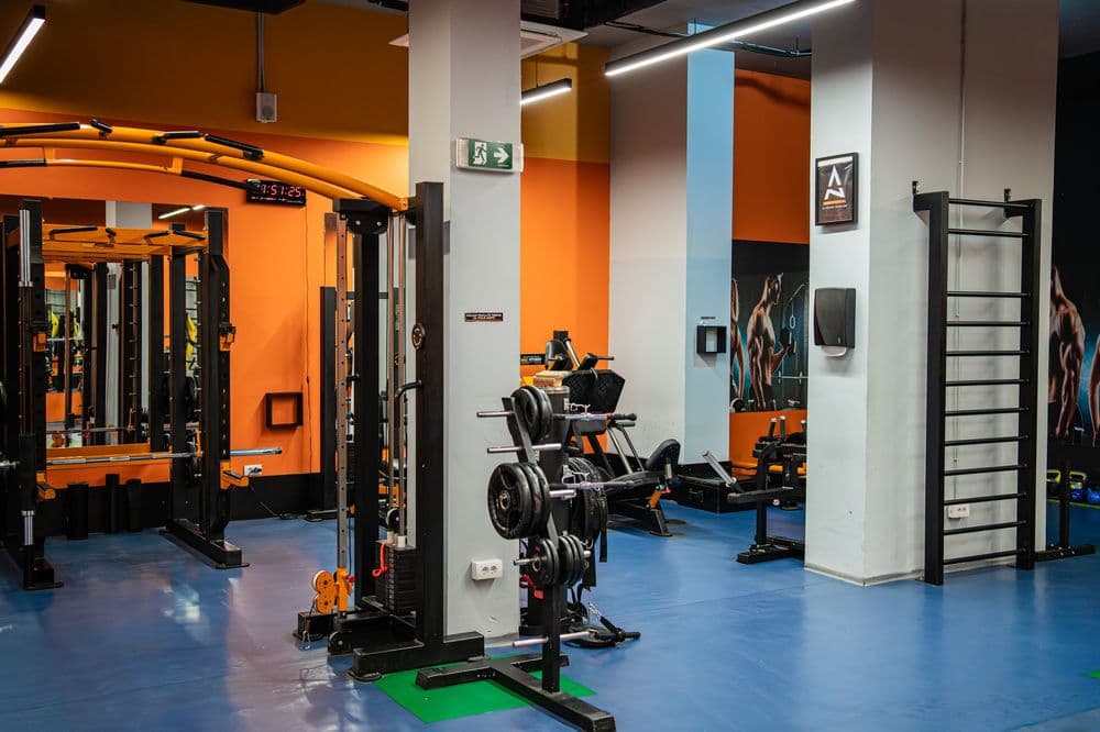 Oprema i bučice u Aura Fitness Centru