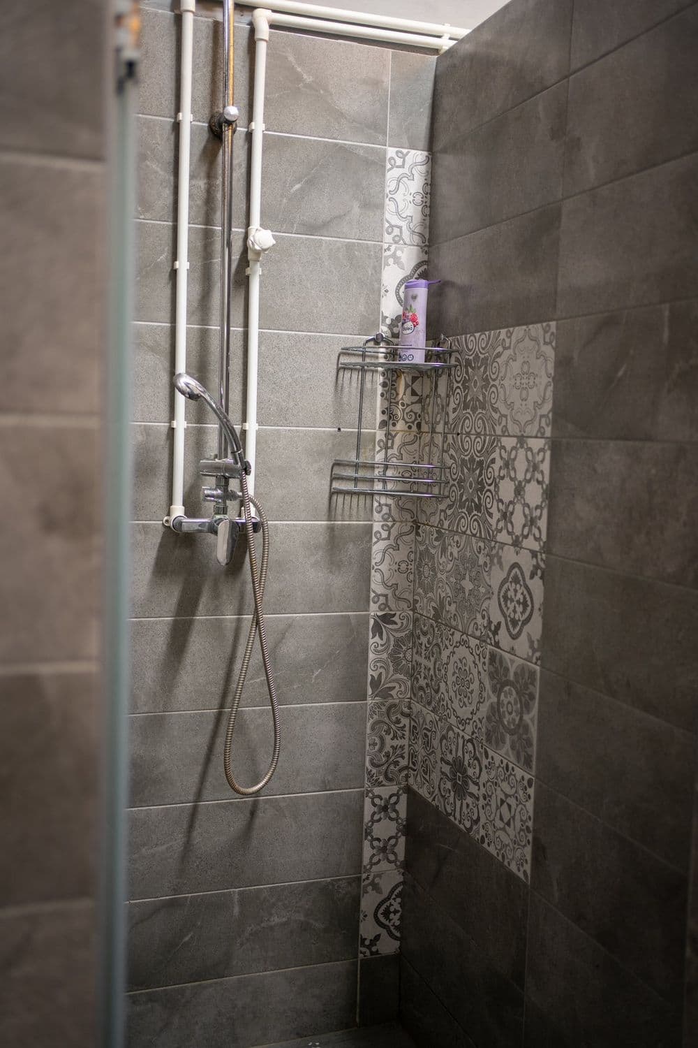 Tuševi u Aura teretani